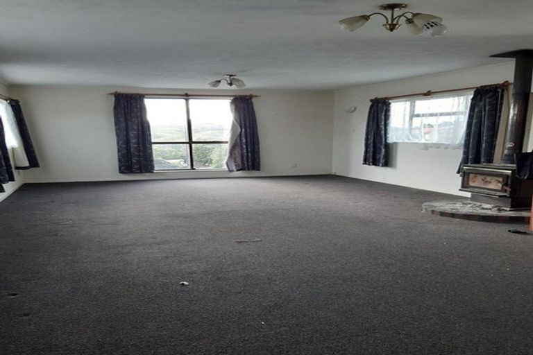 Photo of property in 142 Mark Avenue, Grenada Village, Wellington, 6037