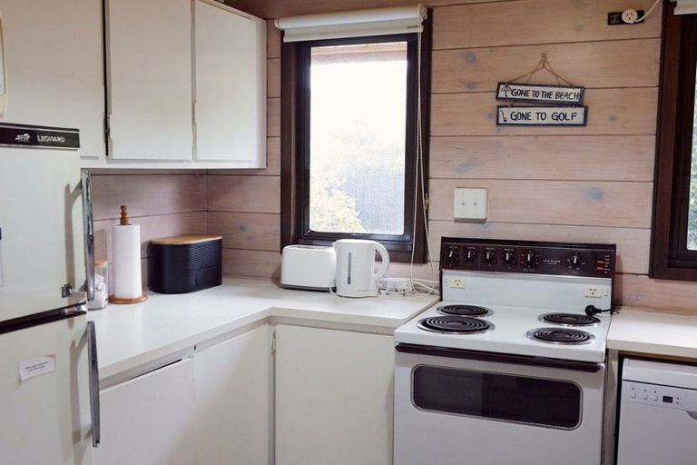 Photo of property in 107 Kenwood Drive, Matarangi, Whitianga, 3592