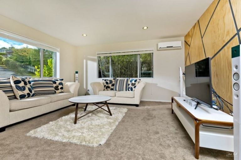 Photo of property in 18 Virginia Street, Henderson, Auckland, 0612