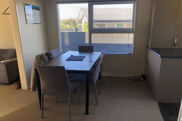 Photo of property in 19 Lipscombe Crescent, Havelock North, 4130