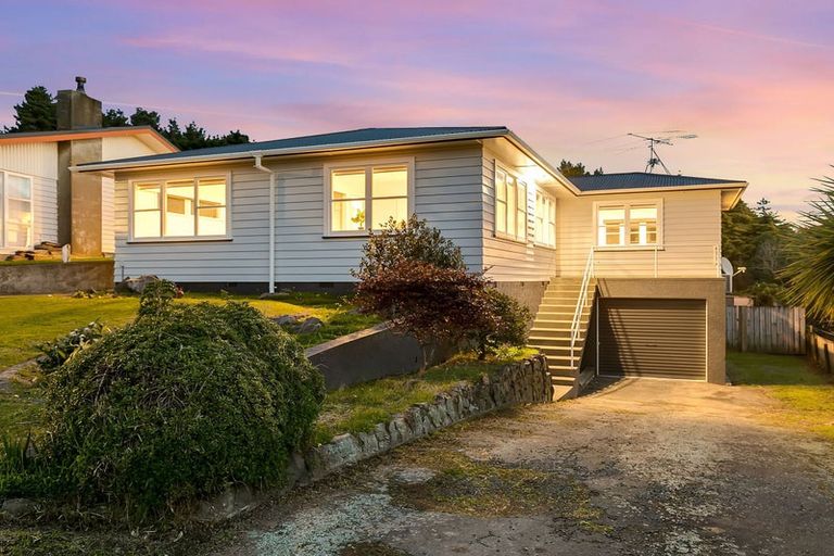 Photo of property in 48 Ernest Street, Ranui, Porirua, 5024