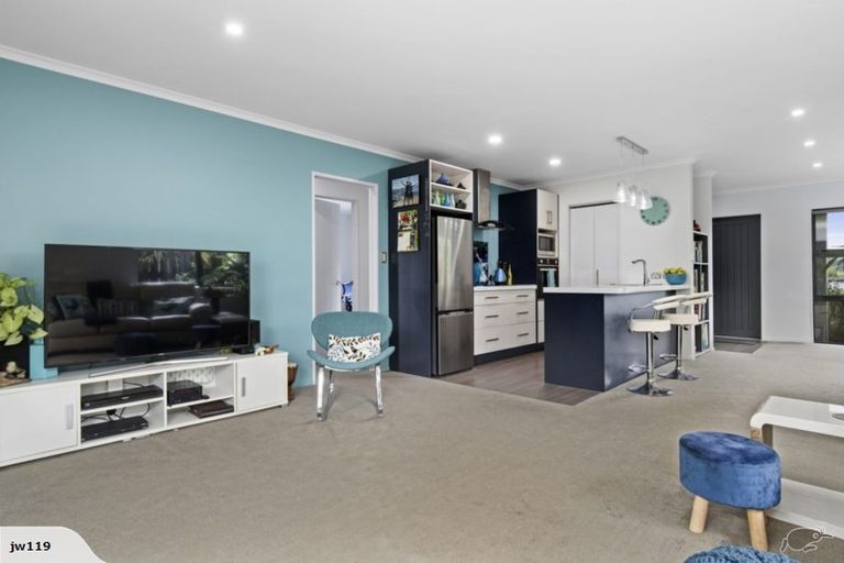 Photo of property in 11 Lakeview Quay, Pyes Pa, Tauranga, 3112