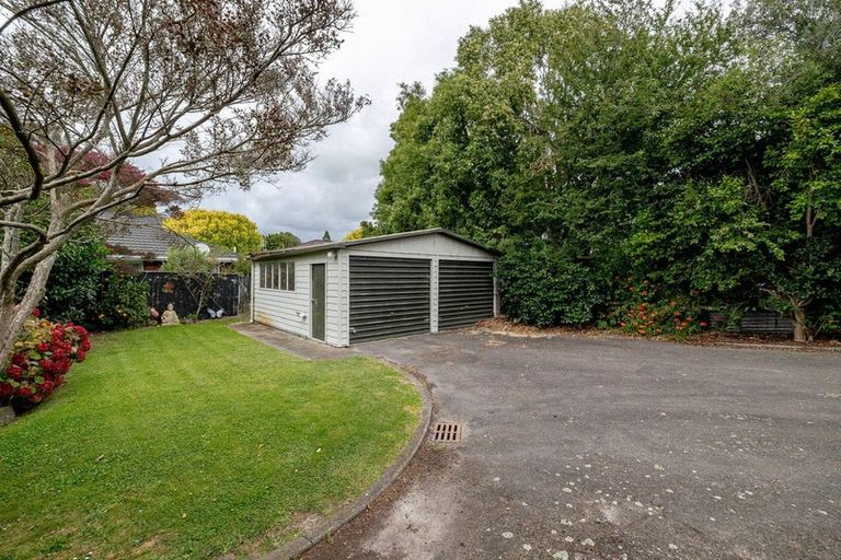 Photo of property in 37 Stewart Crescent, Hokowhitu, Palmerston North, 4410
