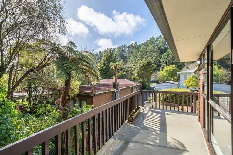 Photo of property in 546a Stokes Valley Road, Stokes Valley, Lower Hutt, 5019