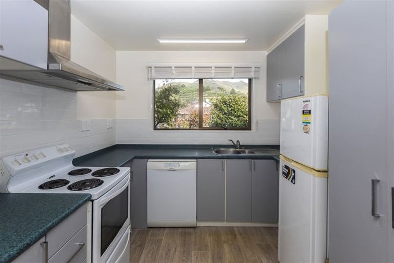 Photo of property in 1/36 Laing Crescent, Heathcote Valley, Christchurch, 8022