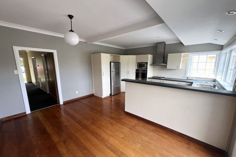 Photo of property in 90 Nottingham Street, Karori, Wellington, 6012