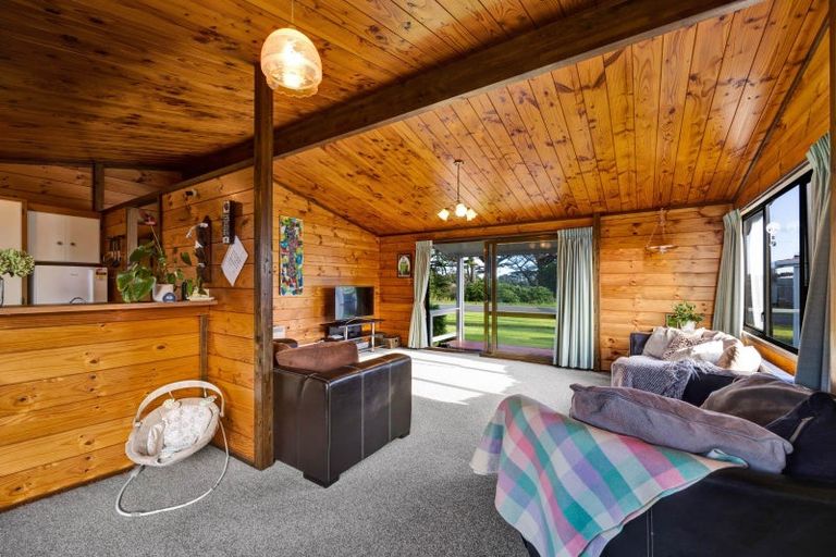 Photo of property in 1 Domett Street, Opunake, 4616