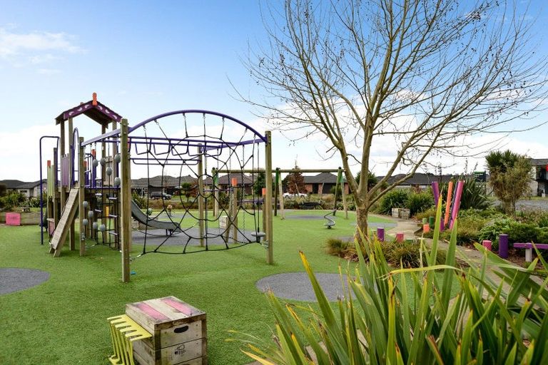 Photo of property in 2/64 Cabourne Drive, Glenview, Hamilton, 3206