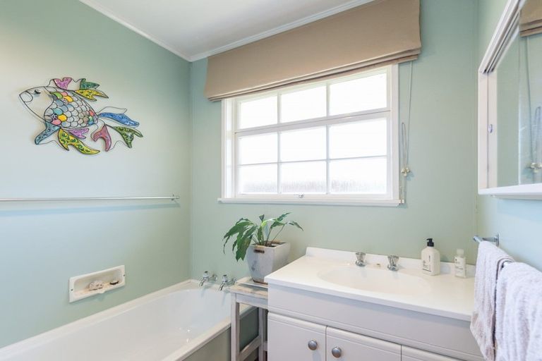 Photo of property in 3 Balmoral Place, Stoke, Nelson, 7011