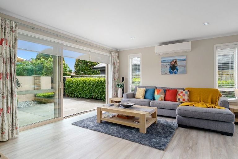 Photo of property in 10 Cooper Crescent, Cambridge, 3434