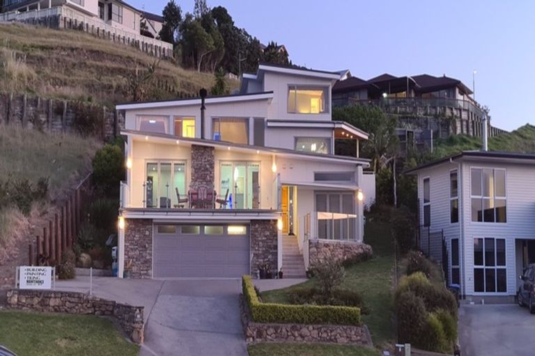 Photo of property in 85 Oteki Park Drive, Welcome Bay, Tauranga, 3112