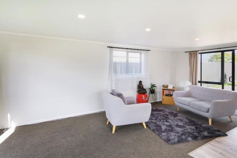 Photo of property in 15 Heathridge Place, Burswood, Auckland, 2013