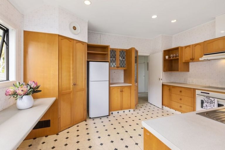 Photo of property in 21 Karamu Street, Eastbourne, Lower Hutt, 5013