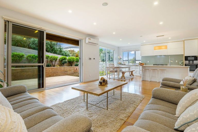 Photo of property in 4 Carex Way, Long Bay, Auckland, 0630