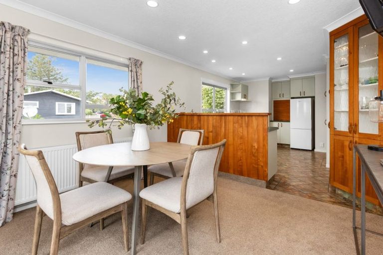 Photo of property in 29 Tauroa Road, Havelock North, 4130