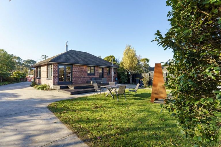 Photo of property in 12 Kyeburn Place, Avonhead, Christchurch, 8042