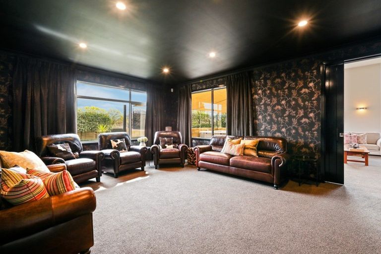 Photo of property in 1 Bancroft Place, Parklands, Christchurch, 8083