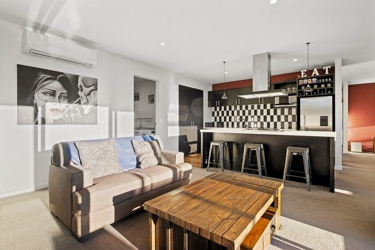 Photo of property in 12 Magnetic Place, Cromwell, 9310