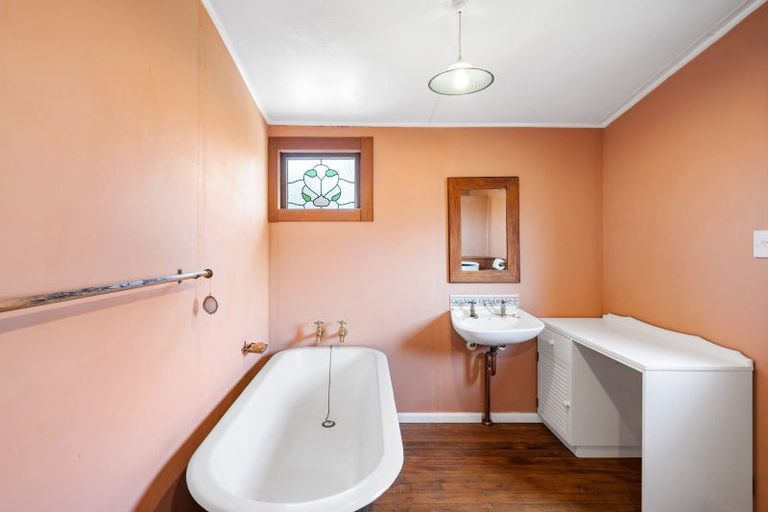 Photo of property in 95 Avondale Road, Greenmeadows, Napier, 4112