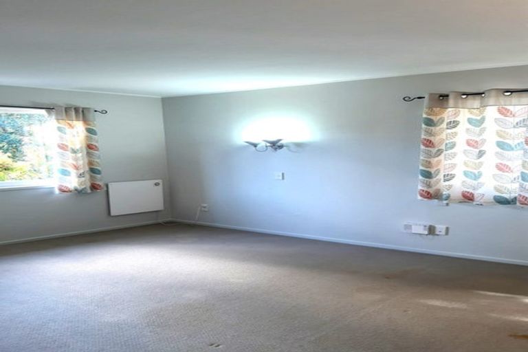 Photo of property in 6 Tirita Street, Kawaha Point, Rotorua, 3010