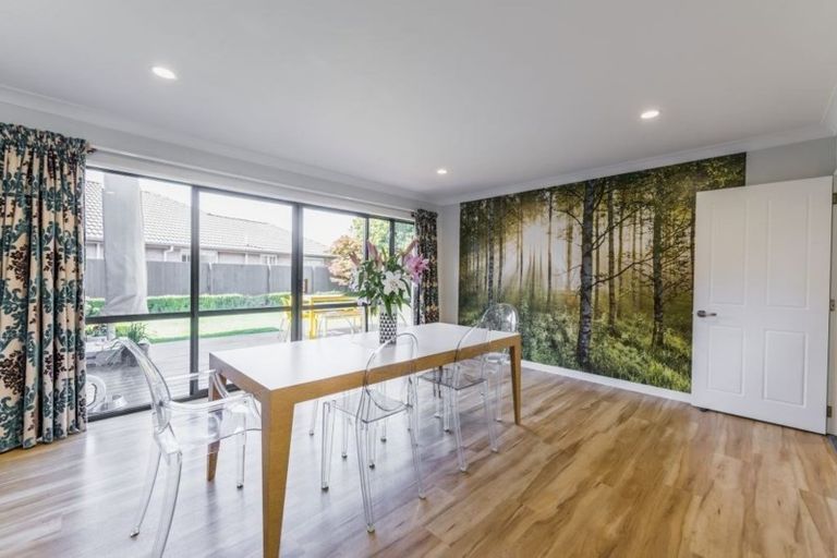 Photo of property in 6 Wiltshire Mews, Avonhead, Christchurch, 8042