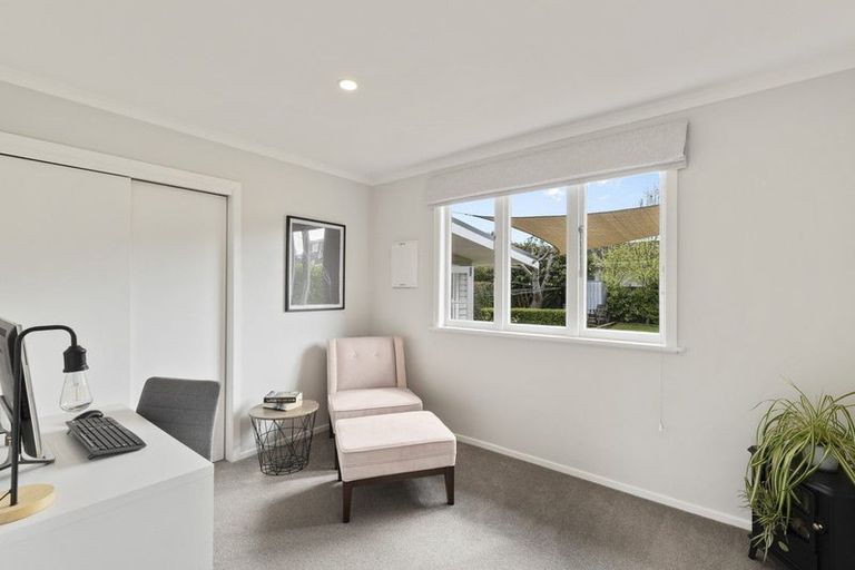 Photo of property in 9 Trafalgar Street, Westown, New Plymouth, 4310