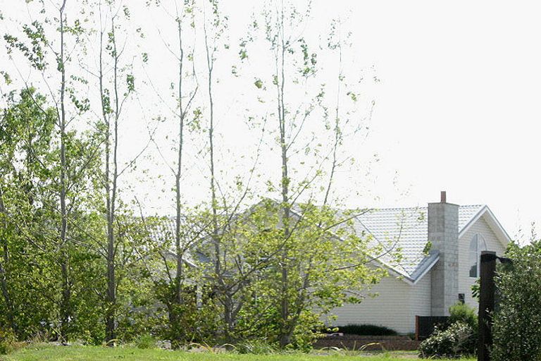 Photo of property in 51 Allin Drive, Waikuku Beach, 7402