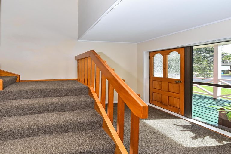 Photo of property in 164 Carnoustie Drive, Wattle Downs, Auckland, 2103