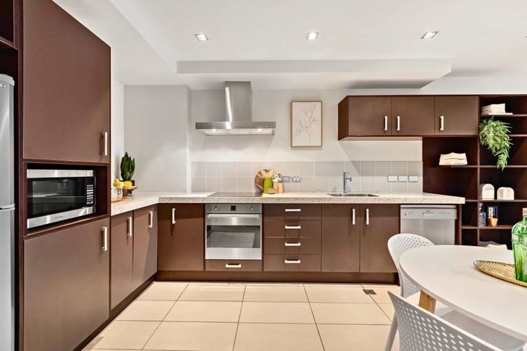 Photo of property in Monument Apartments, 4d/245 Wakefield Street, Te Aro, Wellington, 6011