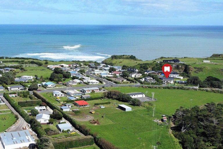 Photo of property in 34 Hickey Place, Opunake, 4616