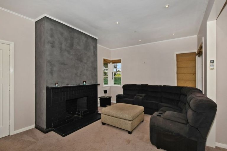 Photo of property in 16 Churchill Street, Kensington, Whangarei, 0112