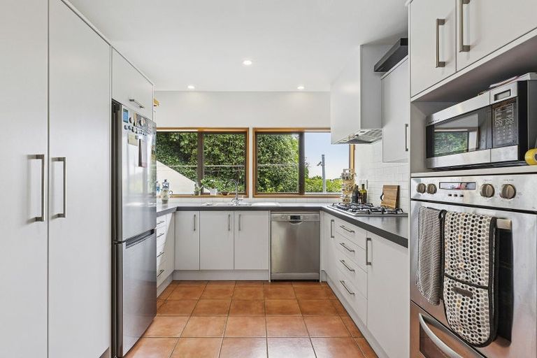 Photo of property in 50 Amapur Drive, Khandallah, Wellington, 6035