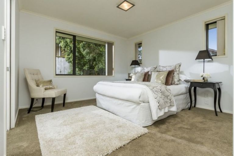 Photo of property in 18 William Gamble Drive, Greenhithe, Auckland, 0632