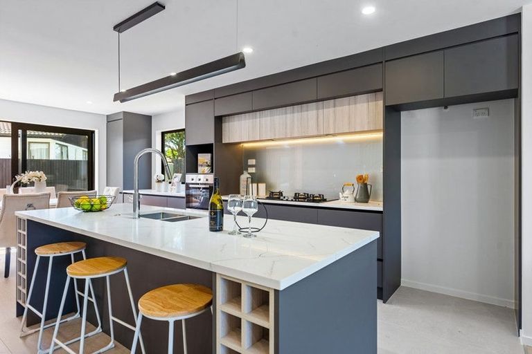 Photo of property in 38a Hyperion Drive, Randwick Park, Auckland, 2105