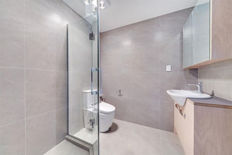 Photo of property in 2a Wood Street, Papakura, 2110