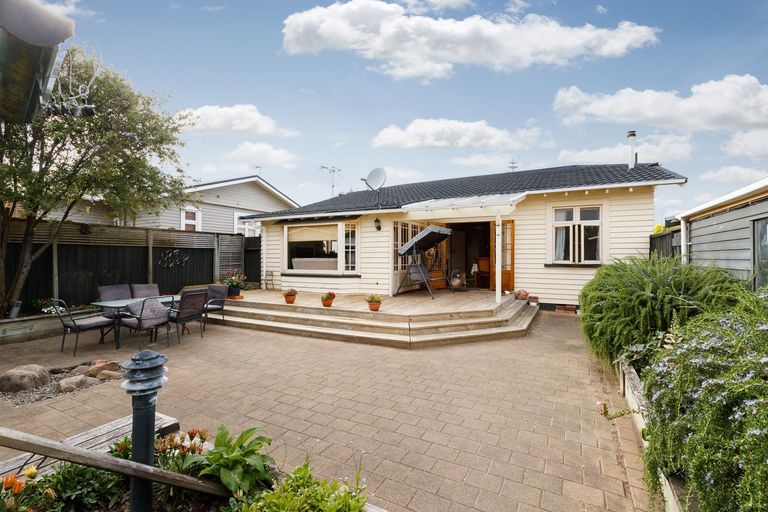 Photo of property in 51 Dahlia Street, Palmerston North, 4410