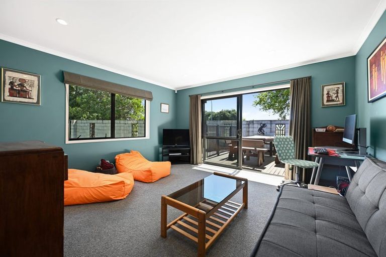 Photo of property in 34 Nielsen Gardens, Rototuna, Hamilton, 3210