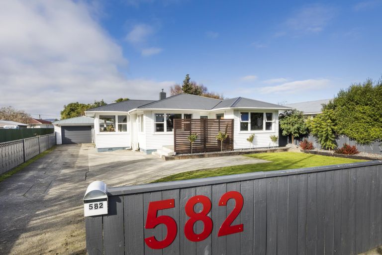 Photo of property in 582 Pioneer Highway, Highbury, Palmerston North, 4412