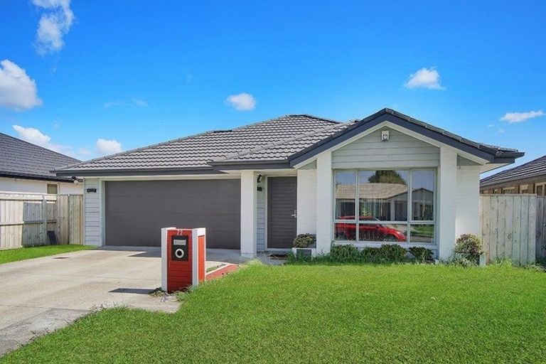 Photo of property in 72 Arion Road, Takanini, 2112