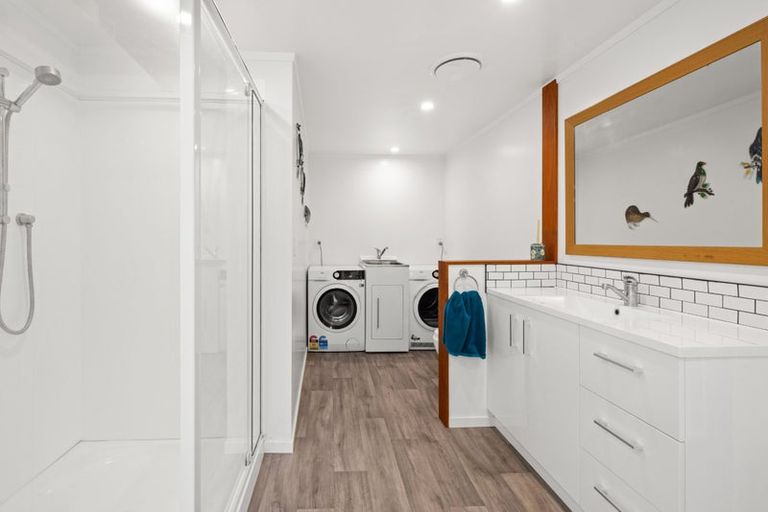 Photo of property in 2195 Waimarama Road, Waimarama, Havelock North, 4294