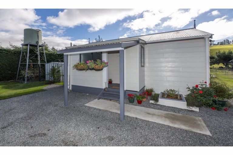 Photo of property in 204 Whitecliffs Road, Whitecliffs, Coalgate, 7673