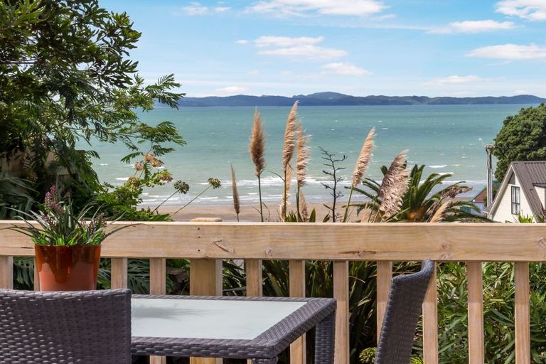 Photo of property in 21a Page Point, Mellons Bay, Auckland, 2014