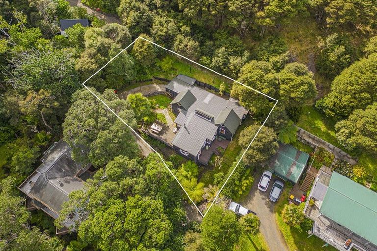 Photo of property in 5b Pohutukawa Grove, Whitianga, 3510