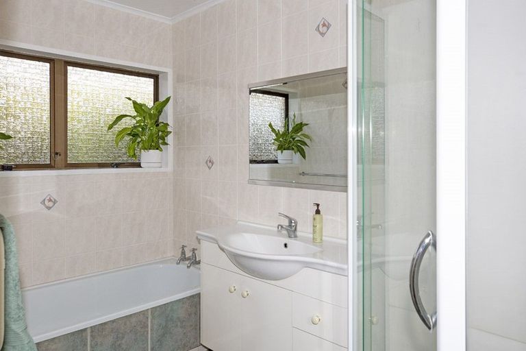 Photo of property in 54 Paterson Avenue West, Pukekohe, 2120