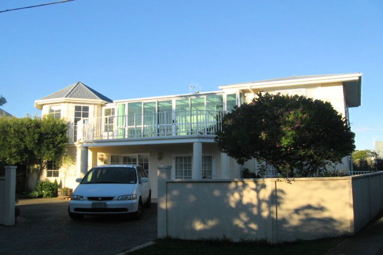 Photo of property in 10 Douglas Street, Paraparaumu Beach, Paraparaumu, 5032