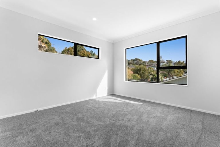 Photo of property in 70c Awaruku Road, Torbay, Auckland, 0630