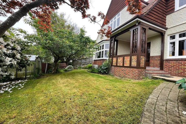 Photo of property in 43 Park Street, North Dunedin, Dunedin, 9016