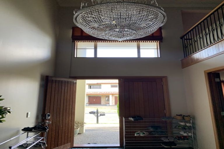 Photo of property in 14 Kaseng Place, East Tamaki Heights, Auckland, 2016