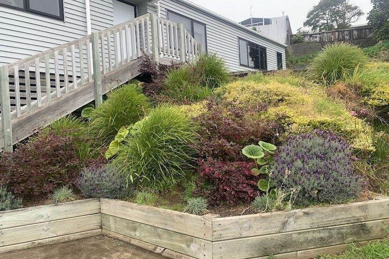 Photo of property in 6 Lavender Close, Spotswood, New Plymouth, 4310