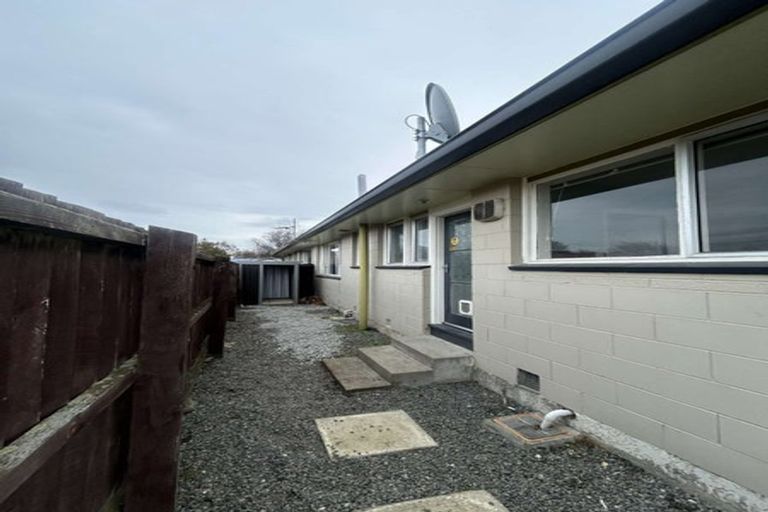 Photo of property in 2/23 Branksome Place, Parklands, Christchurch, 8083